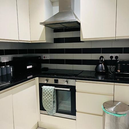 "Spacious Family, Friendly" 1 Bedroom In Kings Cross, St Pancras!!!118A ลอนดอน ภายนอก รูปภาพ