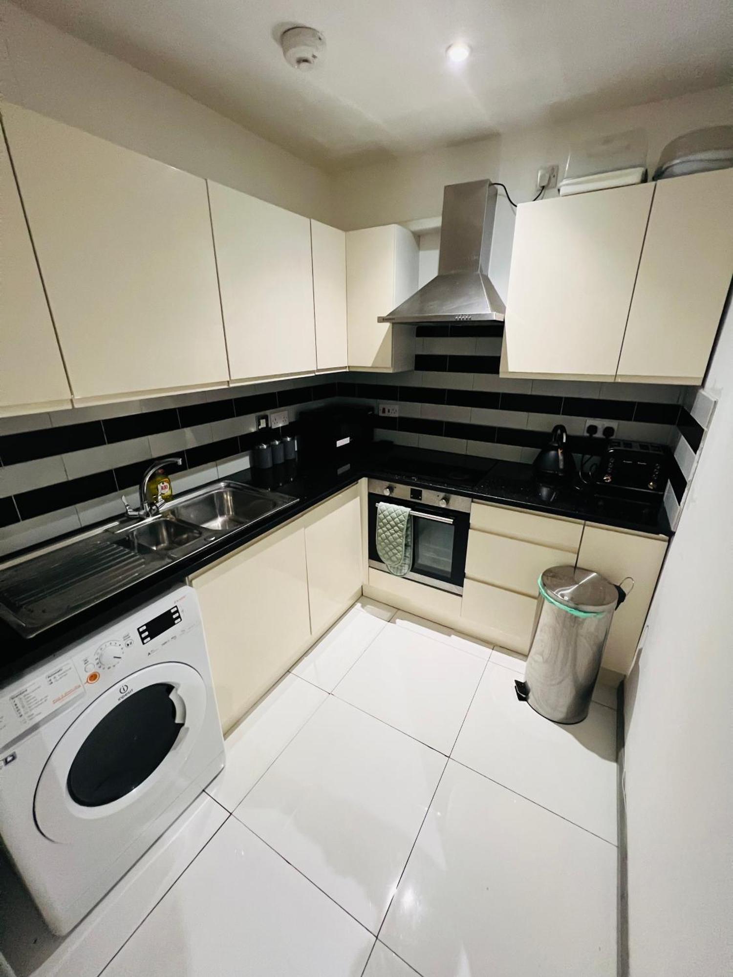 "Spacious Family, Friendly" 1 Bedroom In Kings Cross, St Pancras!!!118A ลอนดอน ภายนอก รูปภาพ